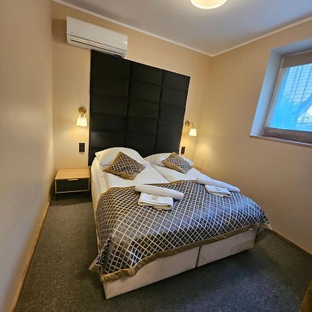Willa Klodzko-Zacisze - Sauna - Silownia - Komnata Solna Esterno foto